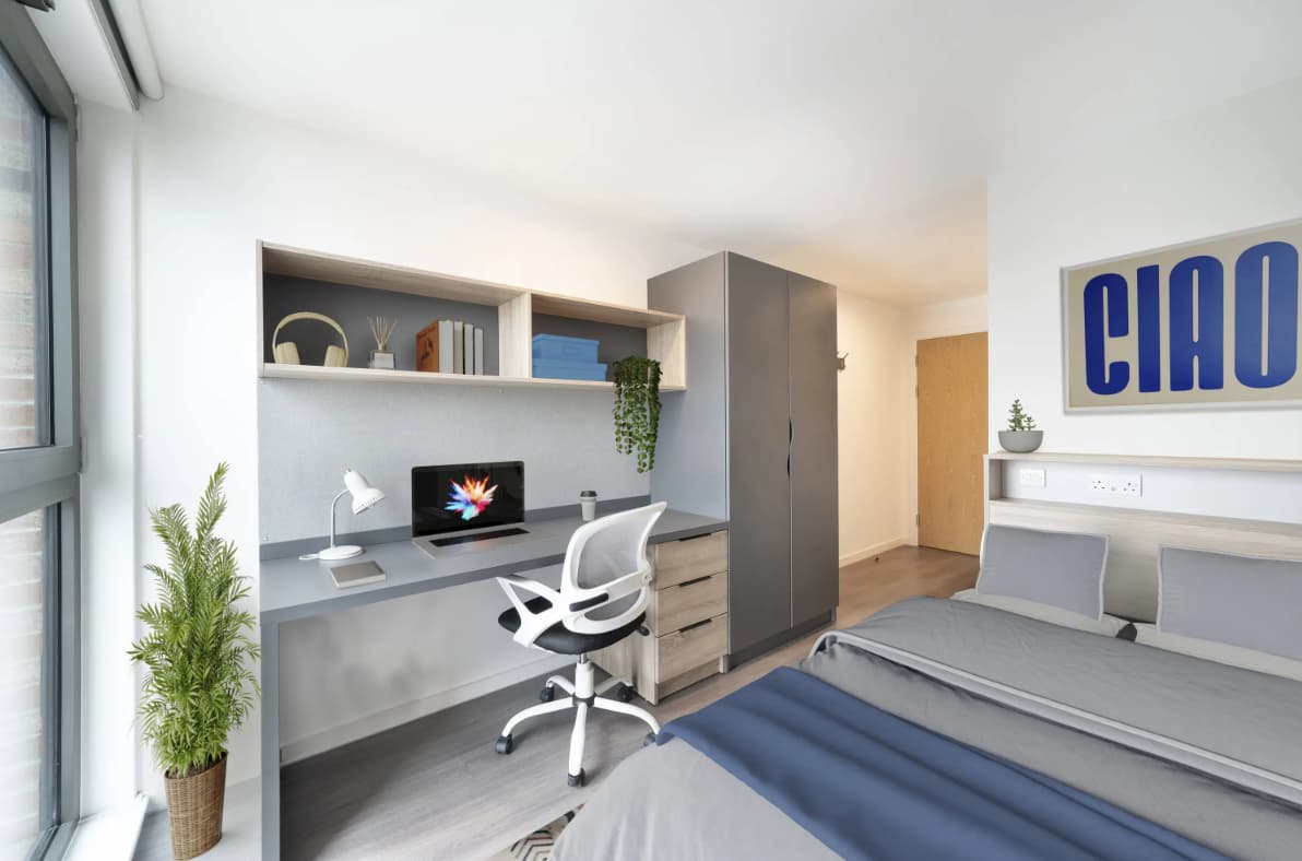 Londonist | Bronze En-Suite Mid Level