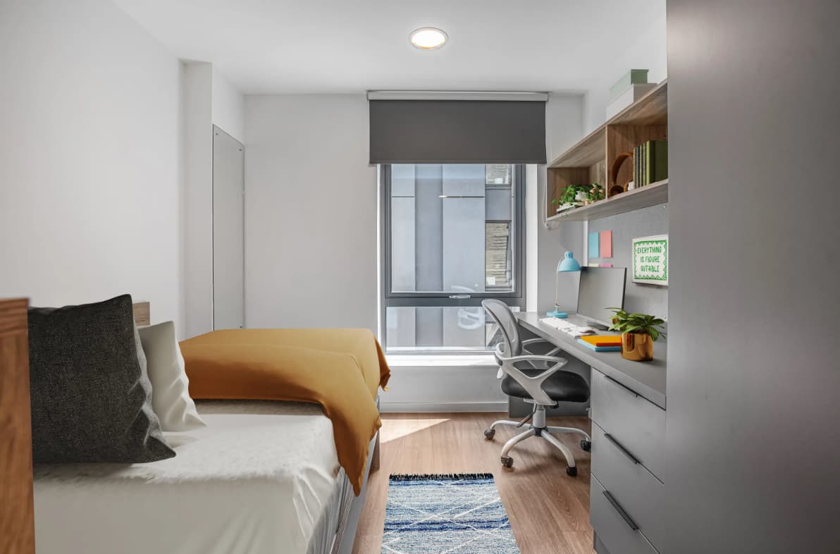 Londonist | Bronze En-Suite