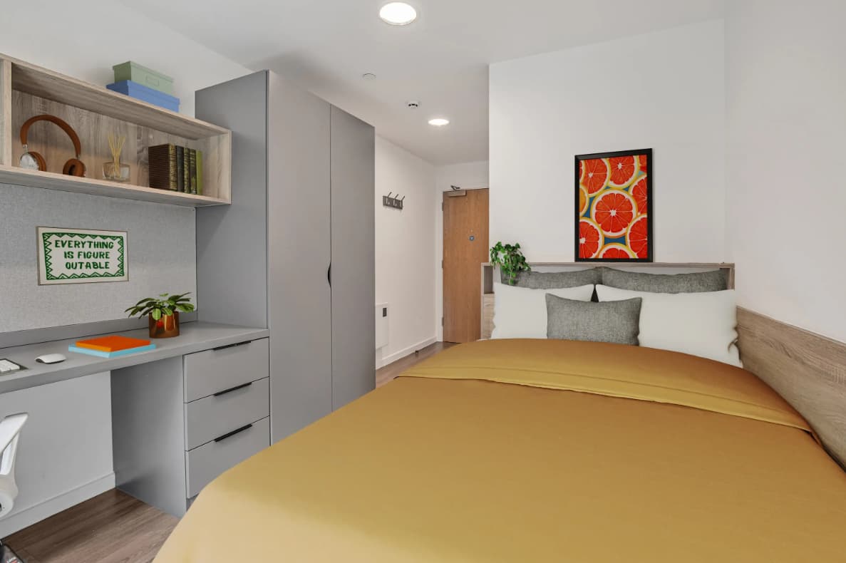 Londonist | Bronze En-Suite