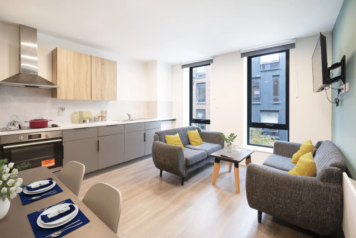 Londonist | Silver En-Suite