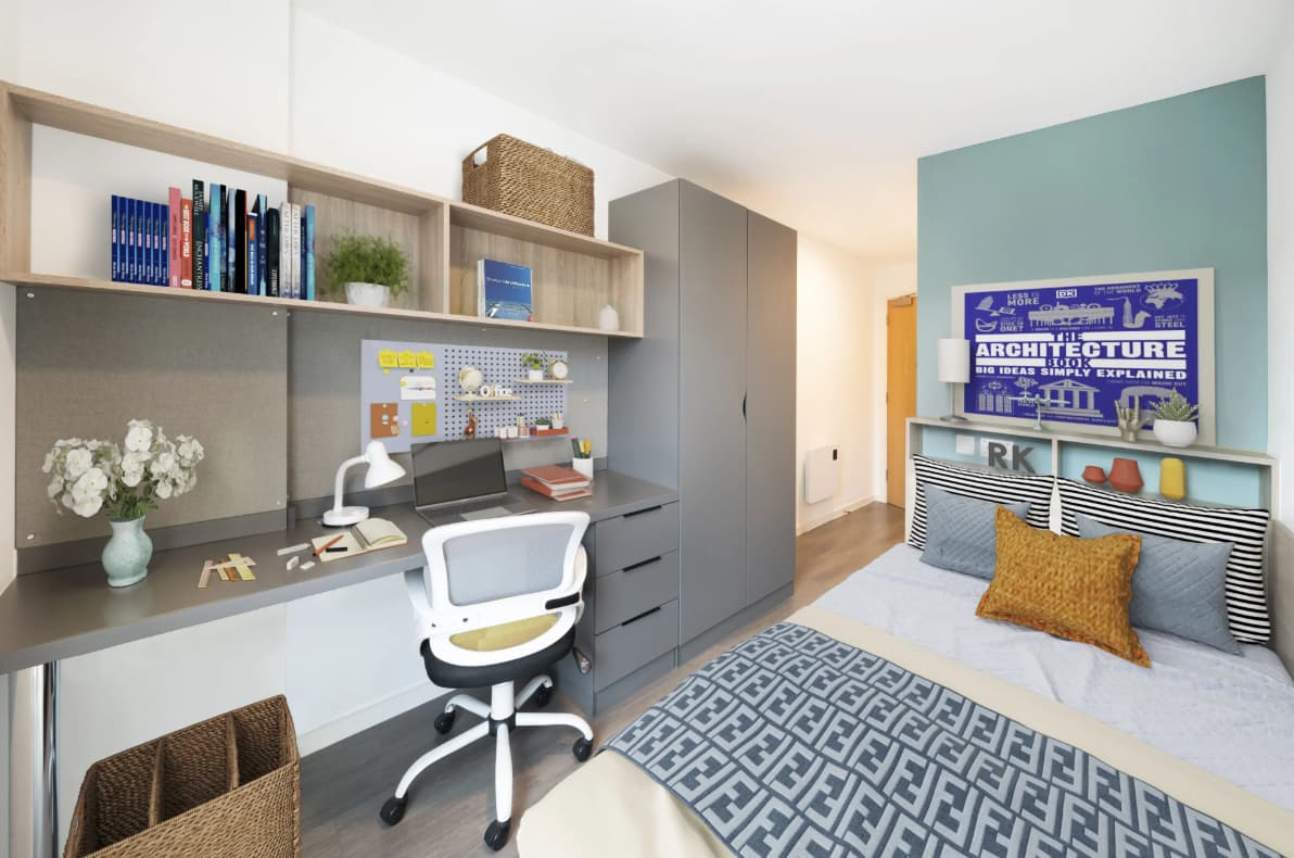 Londonist | Silver En-Suite
