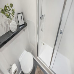 Londonist | Classic Accessible En Suite